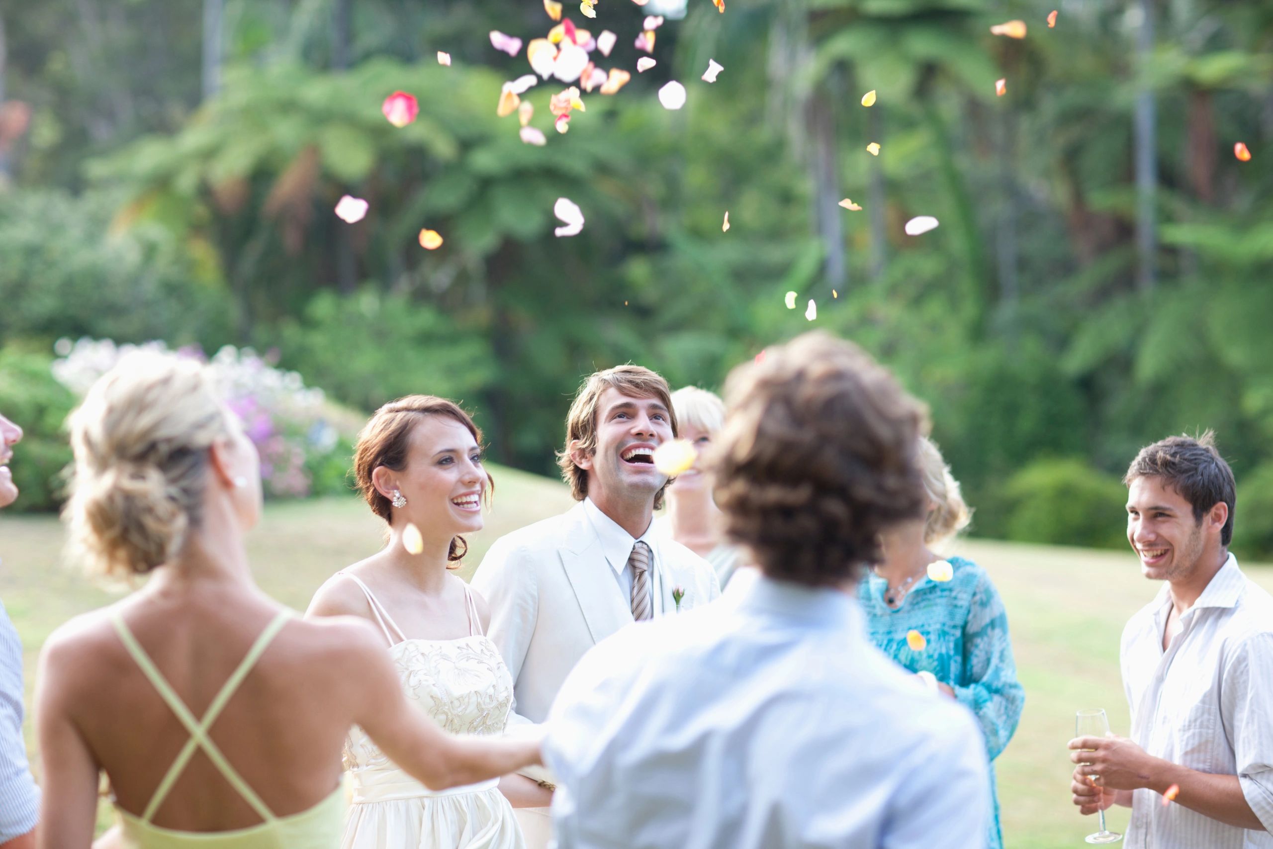 Keep Mosquitoes Away from Your Wedding